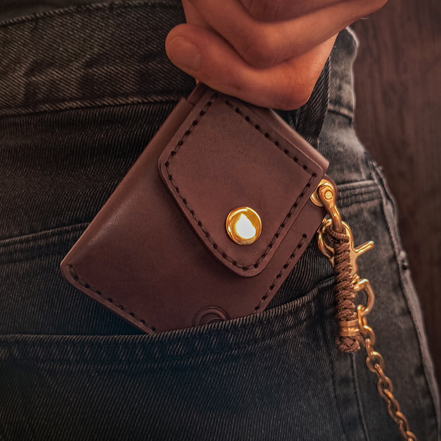 Slim everyday carry wallet