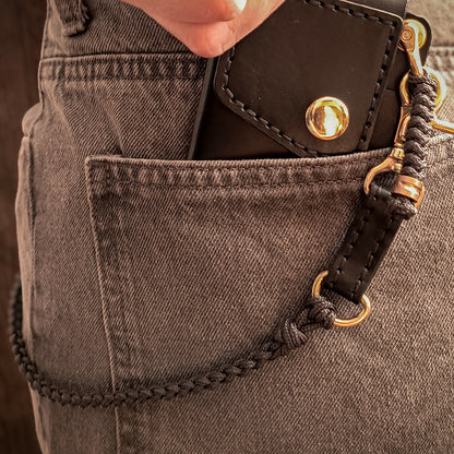 Braided paracord lanyard