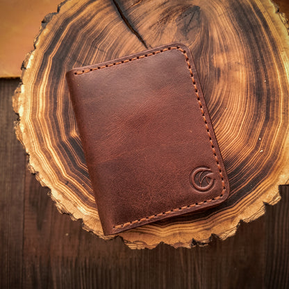 Front pocket bifold wallet