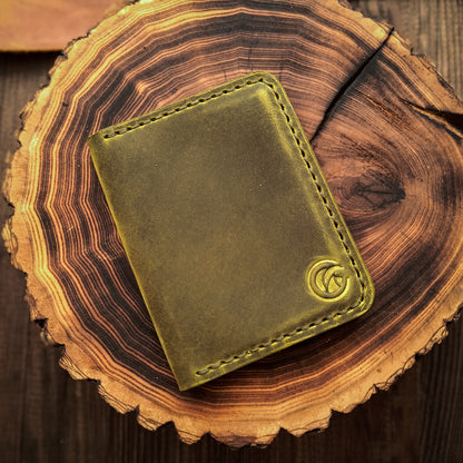 Front pocket bifold wallet