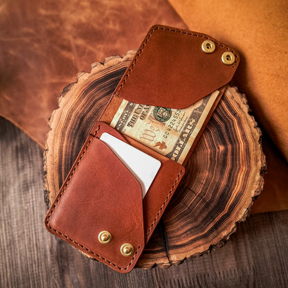Vertical bifold chained wallet