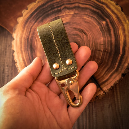 Pistachio green leather belt with key holder